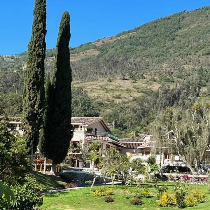 Uzhupud Garden Hotel & Lodge Paute 外观 照片