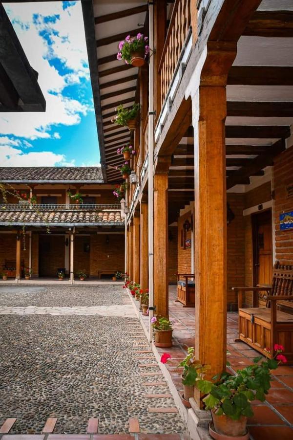 Uzhupud Garden Hotel & Lodge Paute 外观 照片